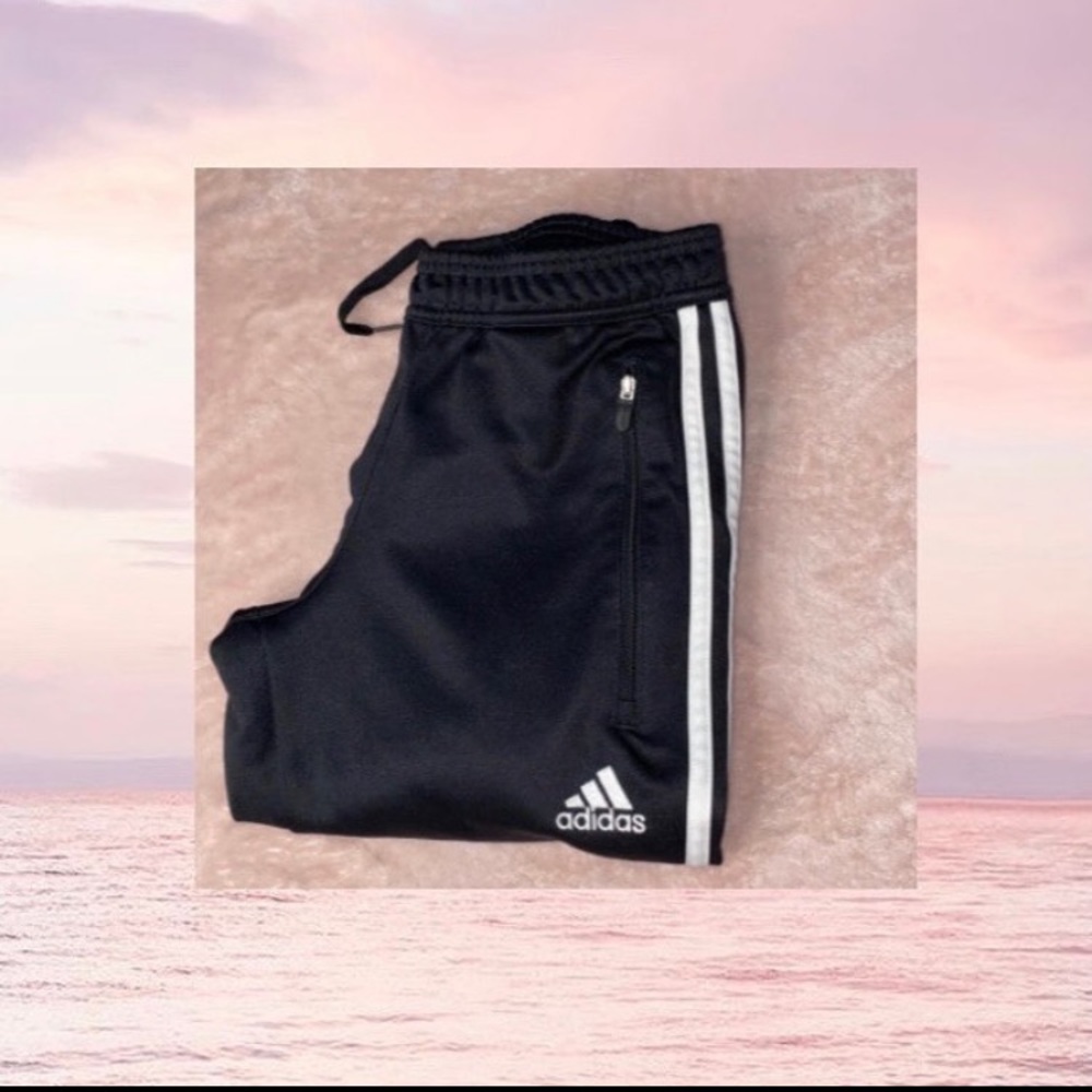 Black original adidas sweatpants ✨